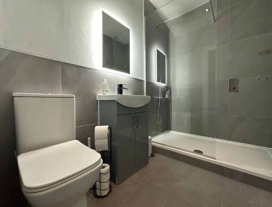 Superior Stay, Sophia Gardens, City Centre And Stadium Sleeps 4 카디프 외부 사진
